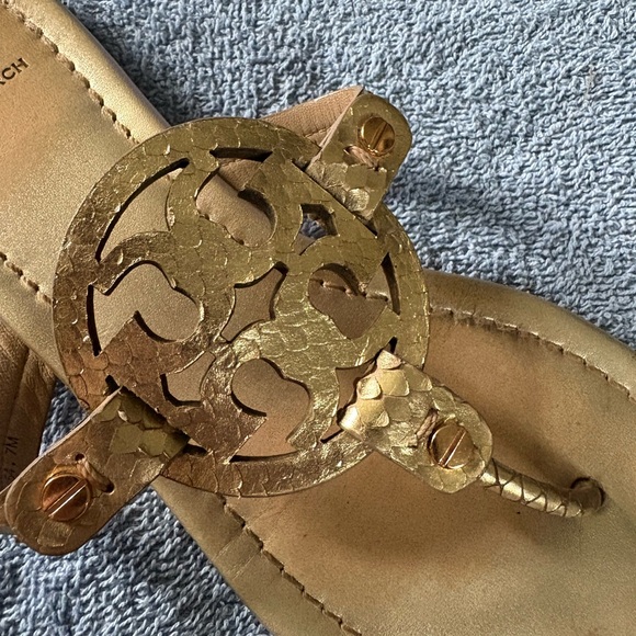 Tory Burch Gold Sandals 💛 - Picture 8 of 16